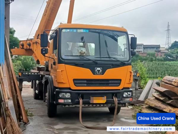 Buy XCMG XCT12L4 Used Crane / 1